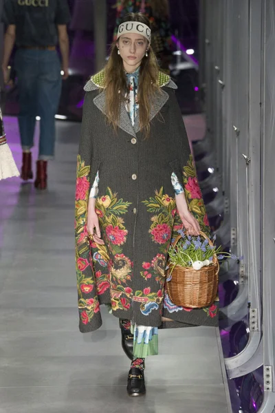 Look 101